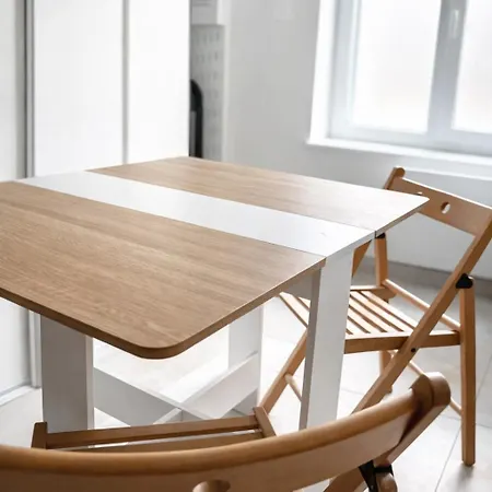 Lunea- Central, Bright, Serene *