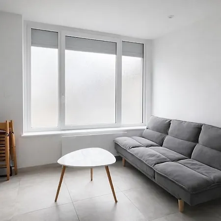 Apartment Lunea- Central, Bright, Serene *