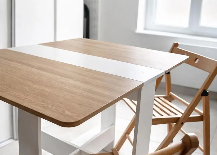 Lunea- Central, Bright, Serene *